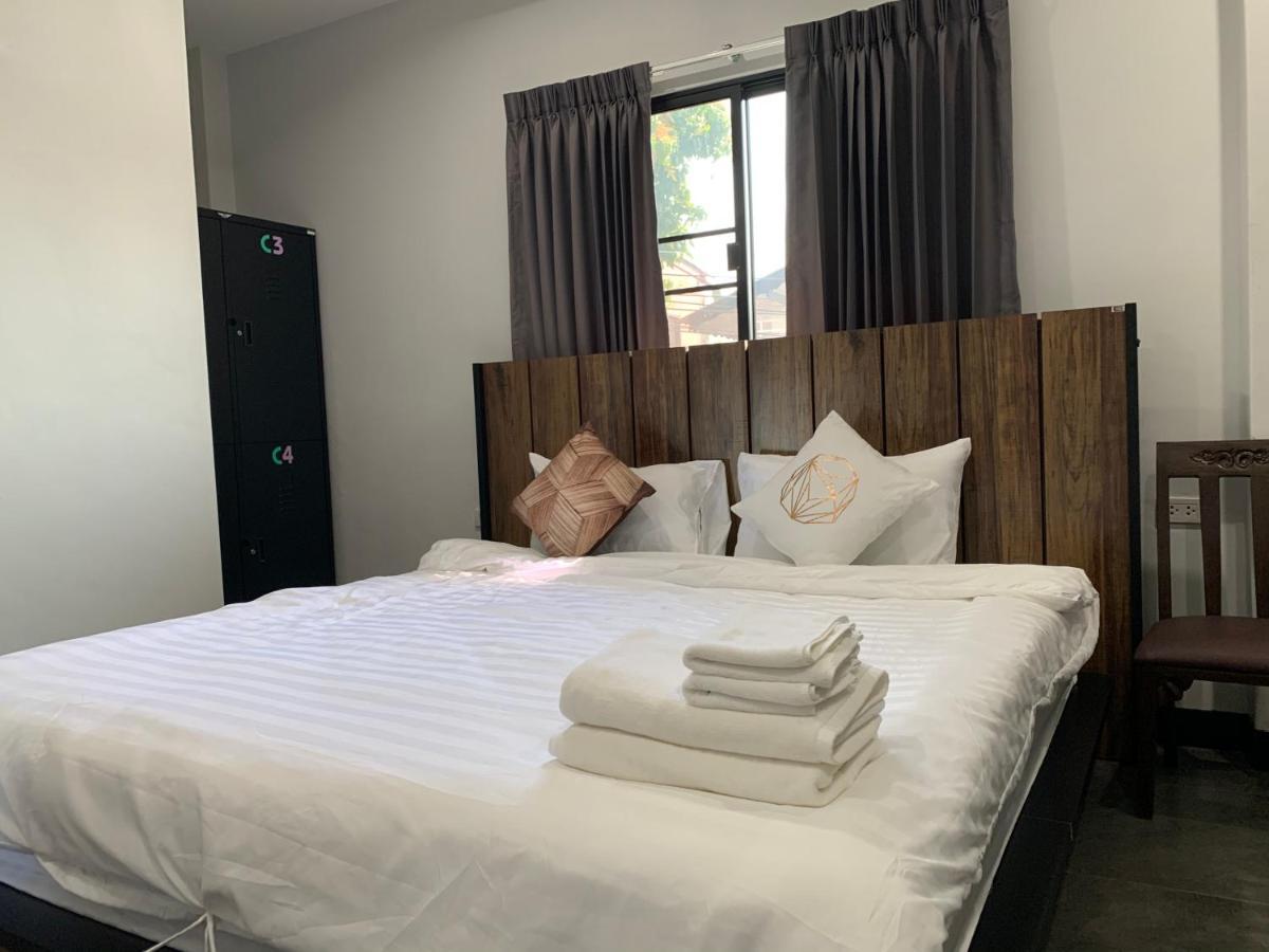Youniverse Homestay Chiang Mai Ngoại thất bức ảnh